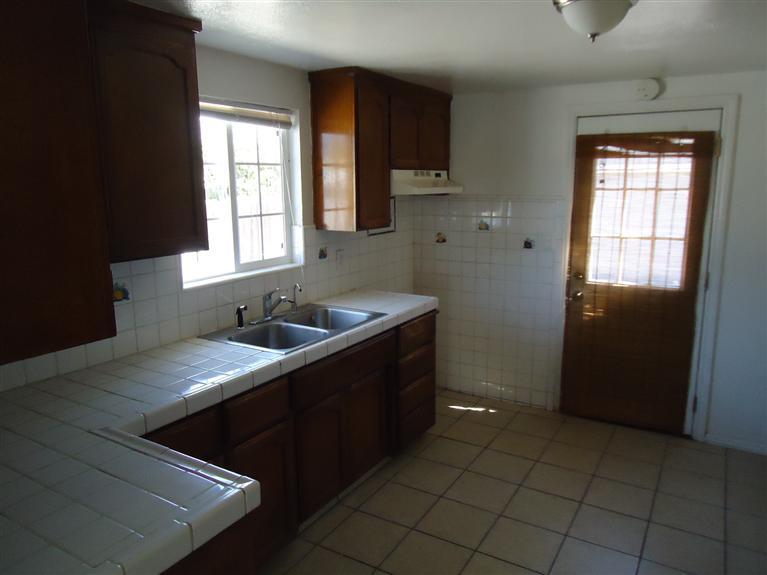 1514 Mitchell Ave, Escalon, CA 95320 photo 4