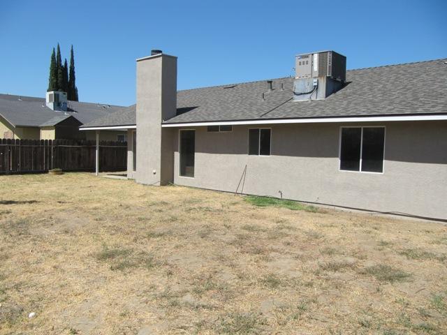 1400 Lindstrom Ave, Modesto, CA 95351 photo 7