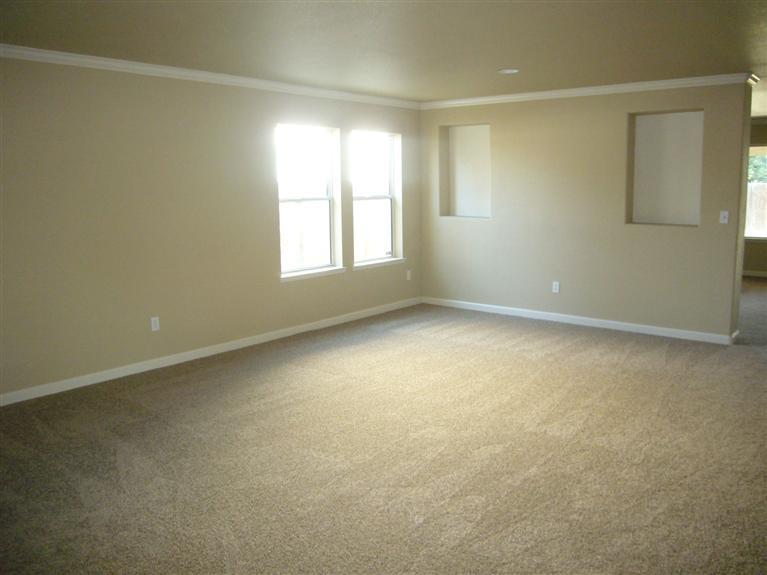 512 Red Robin Dr, Patterson, CA 95363 photo 5