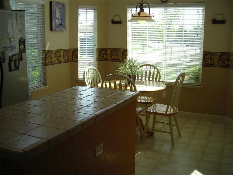 643 Perlegos Way, Lodi, CA 95240 photo 2