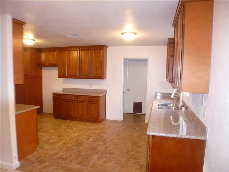 1910 Mello Ct, Tracy, CA 95376 photo 3