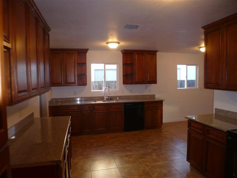 1910 Mello Ct, Tracy, CA 95376 photo 2