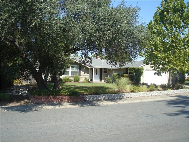 5961 Ellerslee Dr, Carmichael, CA 95608 photo 2