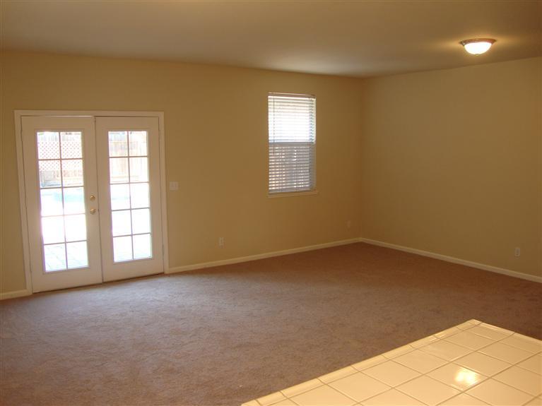 309 Creekside Way, Winters, CA 95694 photo 4