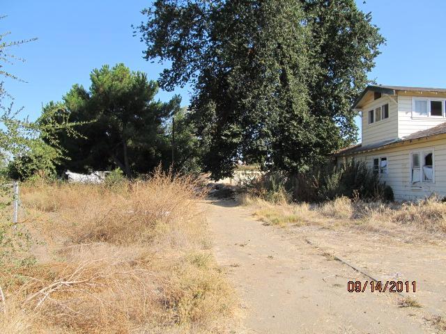 1609 Maze Blvd, Modesto, CA 95358 photo 2
