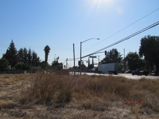 1609 Maze Blvd, Modesto, CA 95358 photo 5