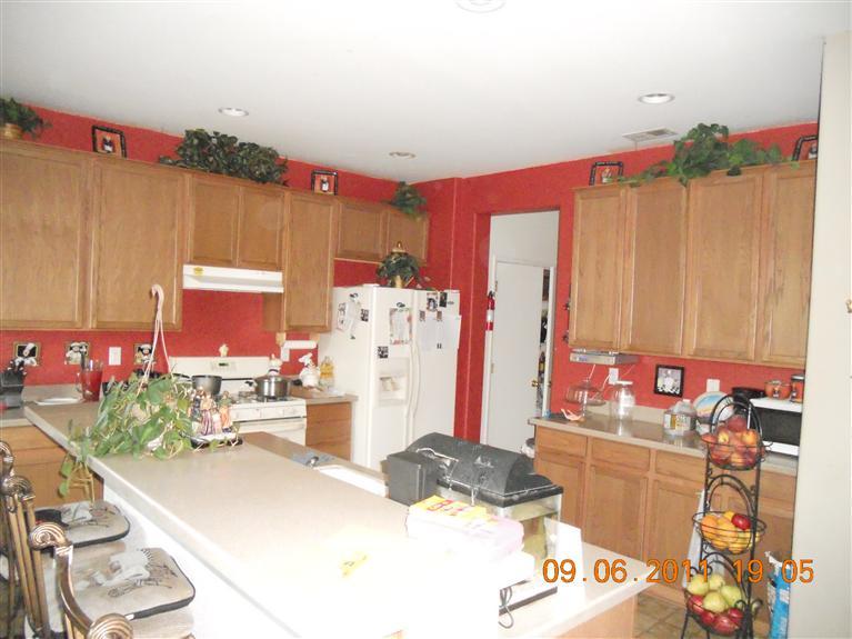 215 Elgin Ave, Lodi, CA 95240 photo 3