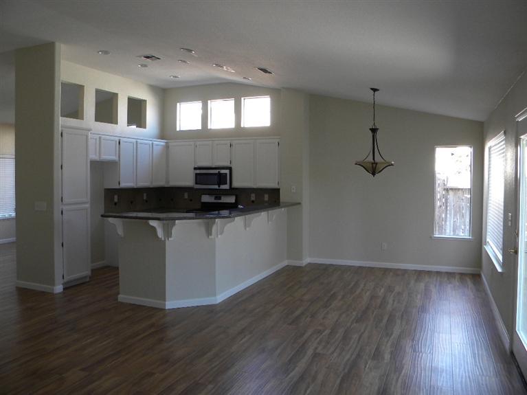 1062 Joan Ave, Ripon, CA 95366 photo 4
