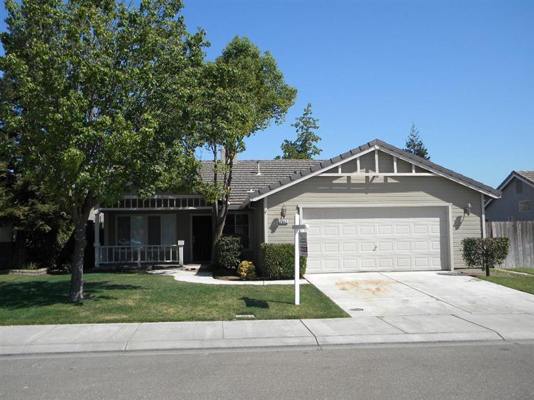 1062 Joan Ave, Ripon, CA 95366 photo 1
