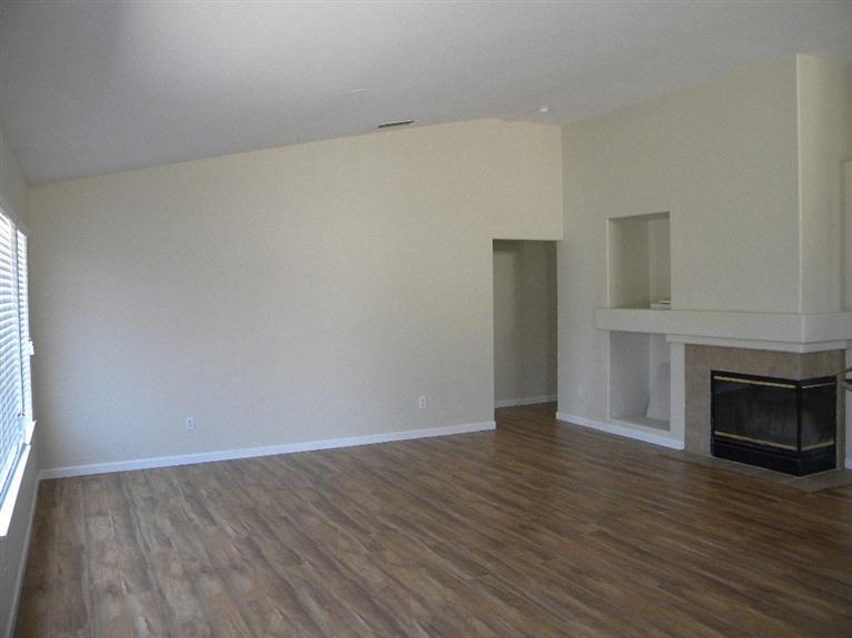 1062 Joan Ave, Ripon, CA 95366 photo 3