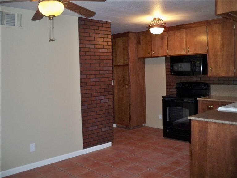 1524 Hazel Ln, Modesto, CA 95350 photo 3