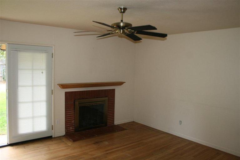 5518 Woodleigh Dr, Carmichael, CA 95608 photo 3