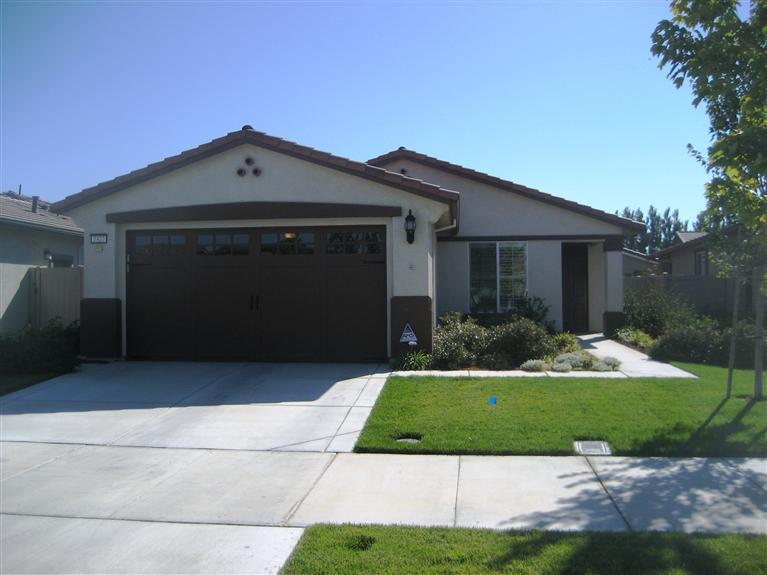 2327 Shadow Berry Dr, Manteca, CA 95336 photo 2