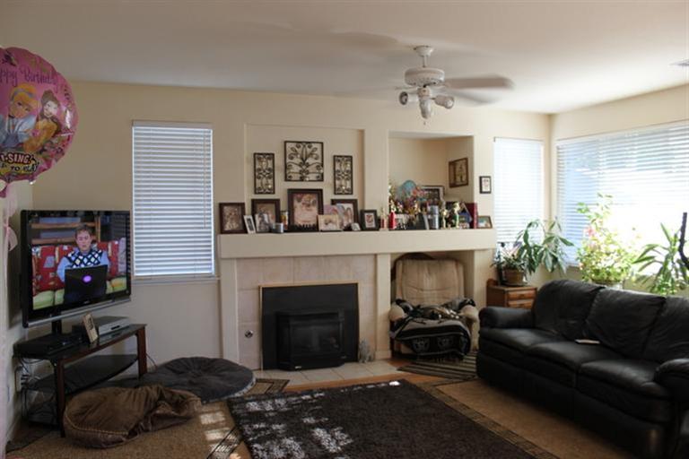 1955 Abby Pl, Manteca, CA 95336 photo 4