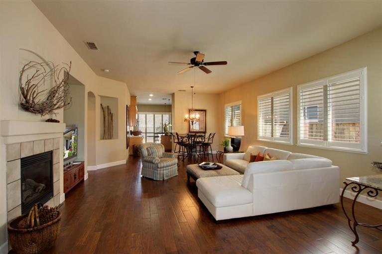 6001 Roswitha Ct, Carmichael, CA 95608 photo 2