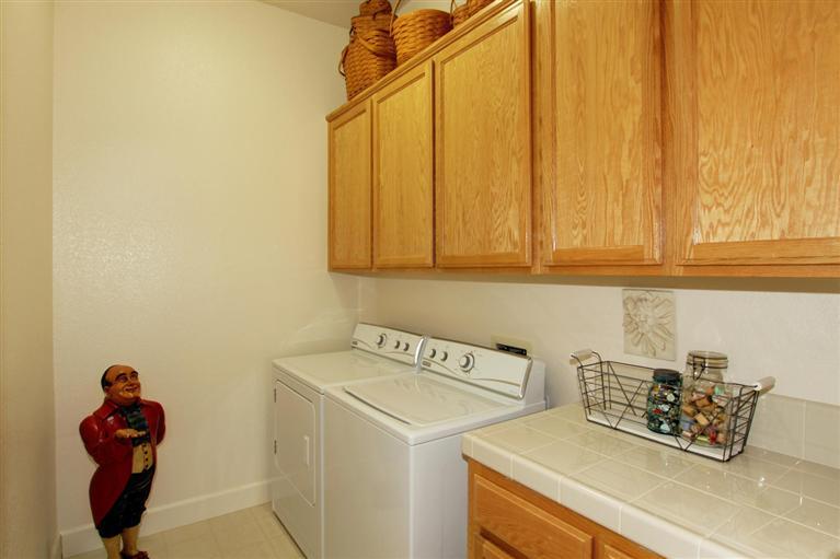 6001 Roswitha Ct, Carmichael, CA 95608 photo 21