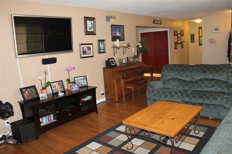 242 Charles Ave, Manteca, CA 95336 photo 5