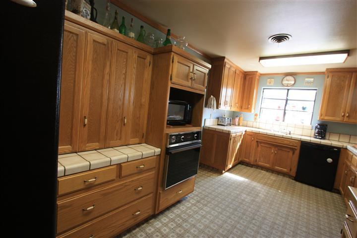 1202 Multnomah Dr, Modesto, CA 95350 photo 6