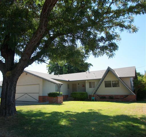 1202 Multnomah Dr, Modesto, CA 95350 photo 1