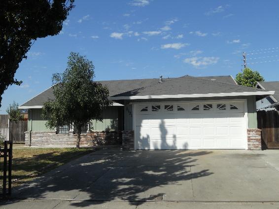 2121 Olive Branch Dr, Modesto, CA 95351 photo 2