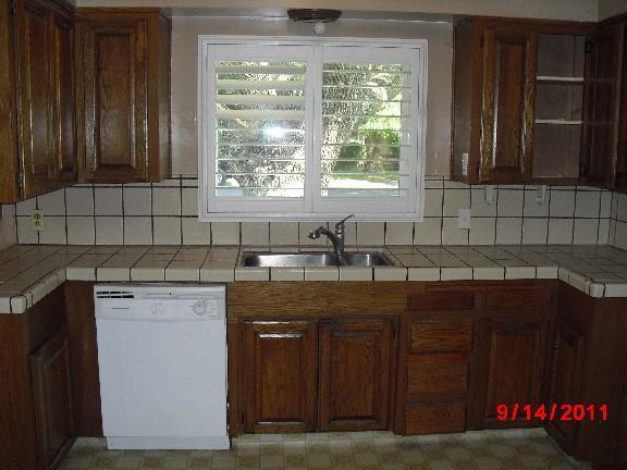 945 S Crescent Ave, Lodi, CA 95240 photo 3