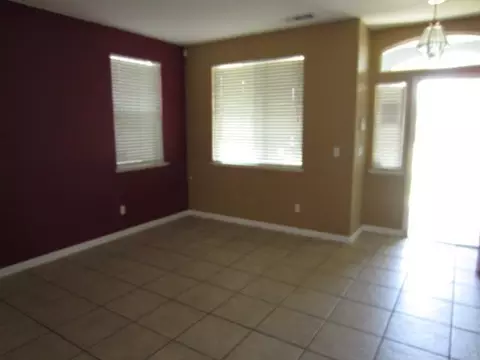 2134 Azevedo Ave, Manteca, CA 95337 photo 2