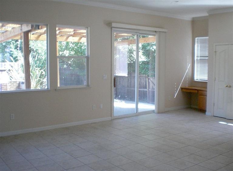 8400 Arrowroot Cir, Antelope, CA 95843 photo 4