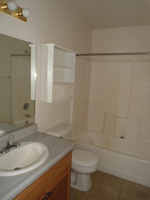 563 E San Xavier Ct, Merced, CA 95341 photo 10