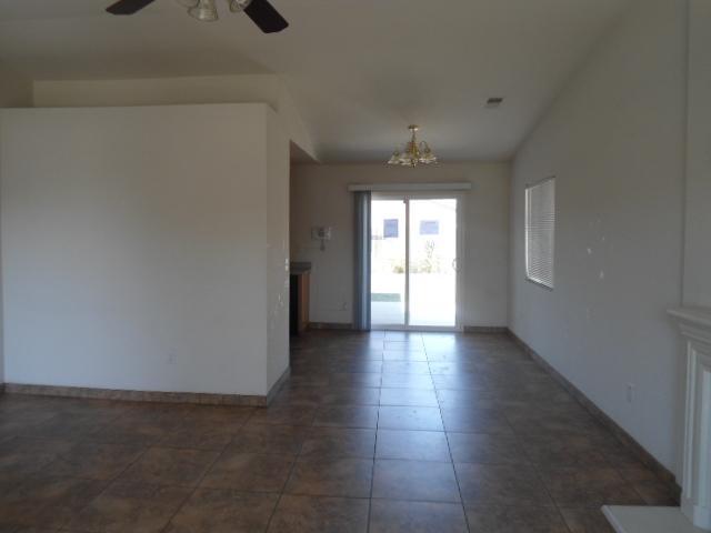 563 E San Xavier Ct, Merced, CA 95341 photo 5