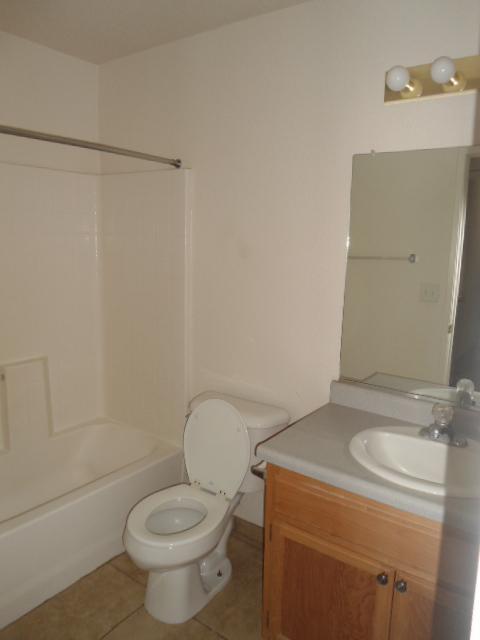 563 E San Xavier Ct, Merced, CA 95341 photo 9