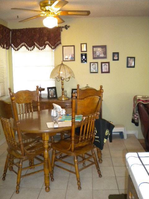 25 W Armstrong Rd, Lodi, CA 95242 photo 8
