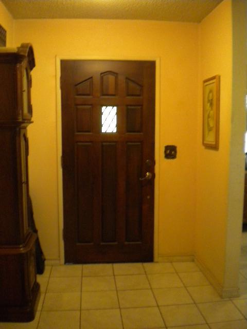 25 W Armstrong Rd, Lodi, CA 95242 photo 2