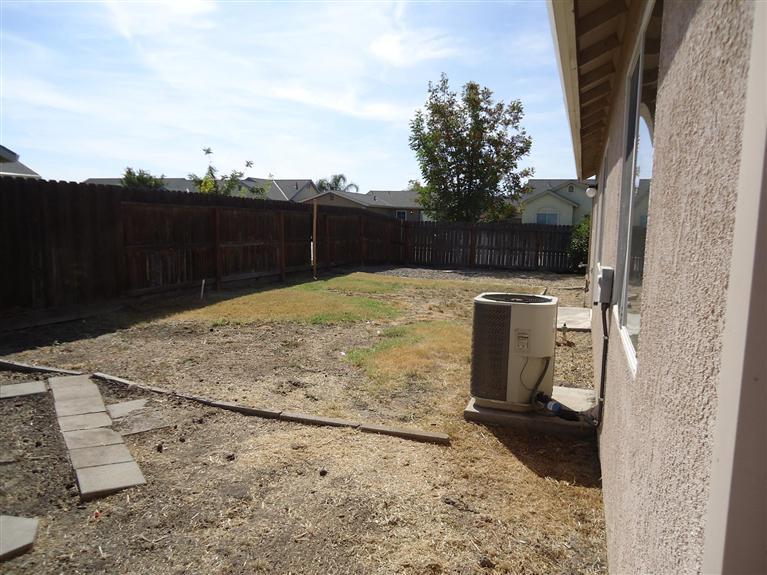 1967 Mcgee Ave, Dos Palos, CA 93620 photo 9