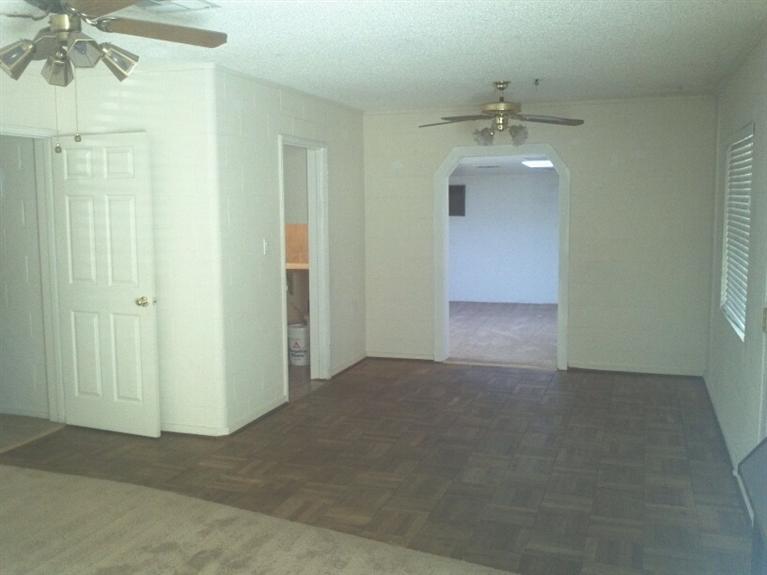 2321 Dora St, Modesto, CA 95354 photo 2