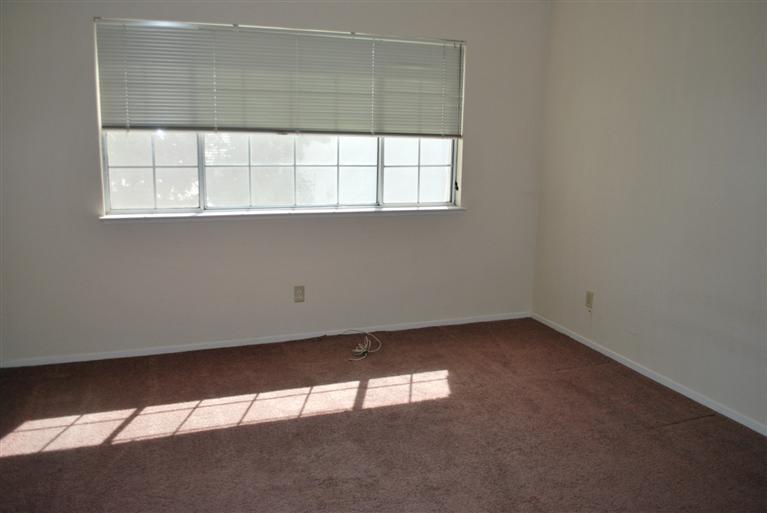 220 King Arthur Ct, Tracy, CA 95376 photo 8