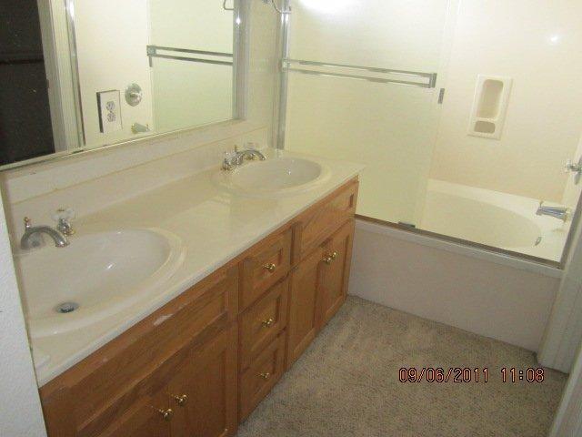 4021 Heritage Dr, Modesto, CA 95356 photo 4