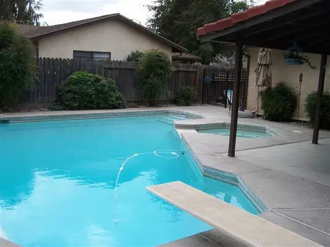 1476 Midland Ct, Manteca, CA 95336 photo 2