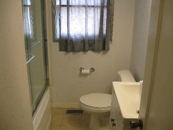 210 Emerson Ave, Tracy, CA 95376 photo 4
