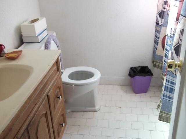 2302 Scribner St, Stockton, CA 95206 photo 4