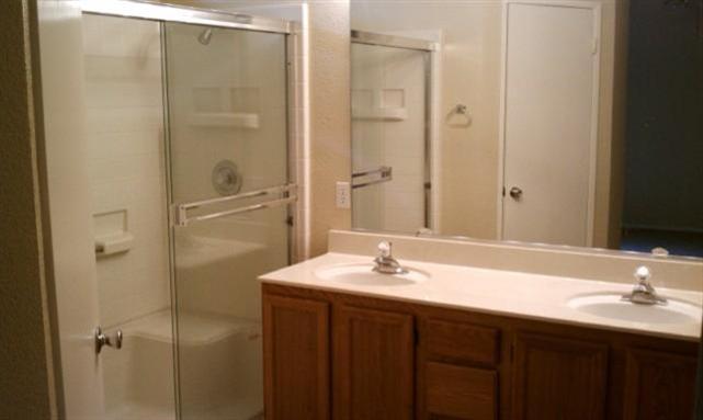 1111 Cannella Dr, Lathrop, CA 95330 photo 4