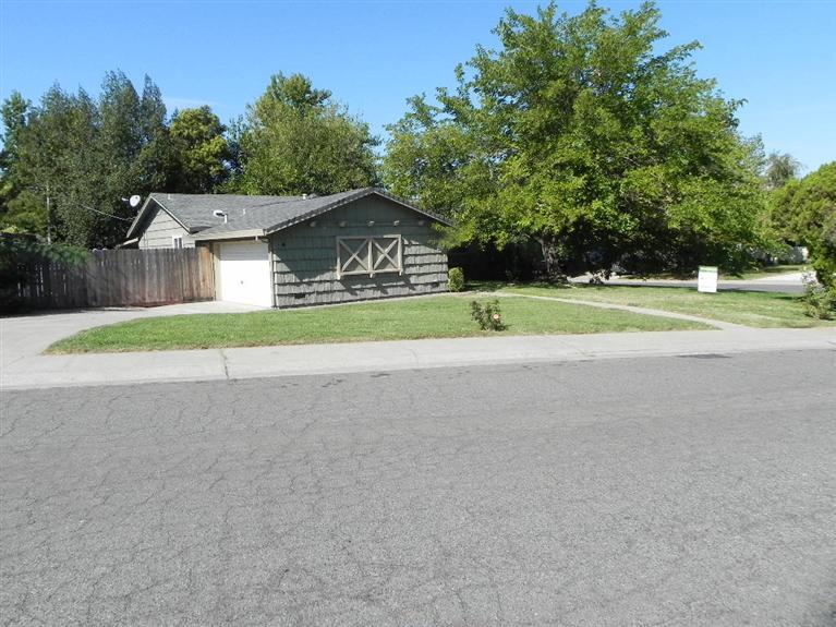 5543 Saint Charles Dr, Carmichael, CA 95608 photo 1