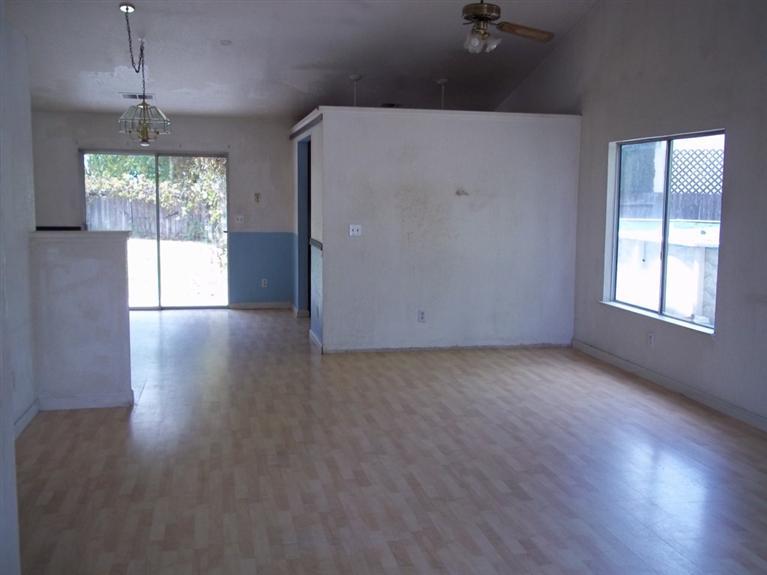 1124 Standish Ct, Modesto, CA 95358 photo 2