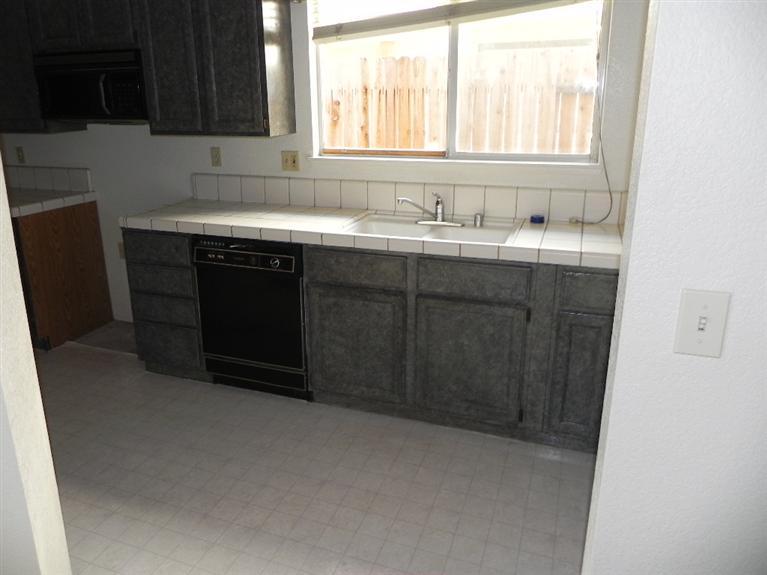 2720 Hoffman Woods Ln, Carmichael, CA 95608 photo 2