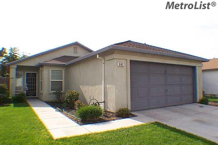 842 Emily St, Turlock, CA 95380 photo 1