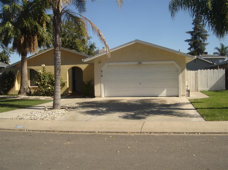 616 Parviz Ln, Modesto, CA 95351 photo 1