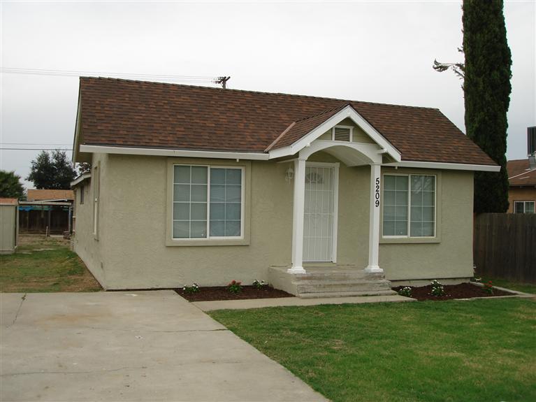 5209 9th St, Keyes, CA 95328 photo 1