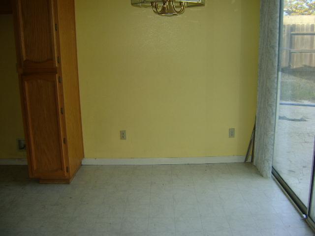 853 Vanstom Ct, Galt, CA 95632 photo 5
