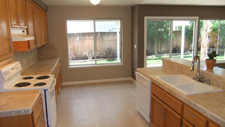 1300 Parkside Dr, Tracy, CA 95376 photo 7