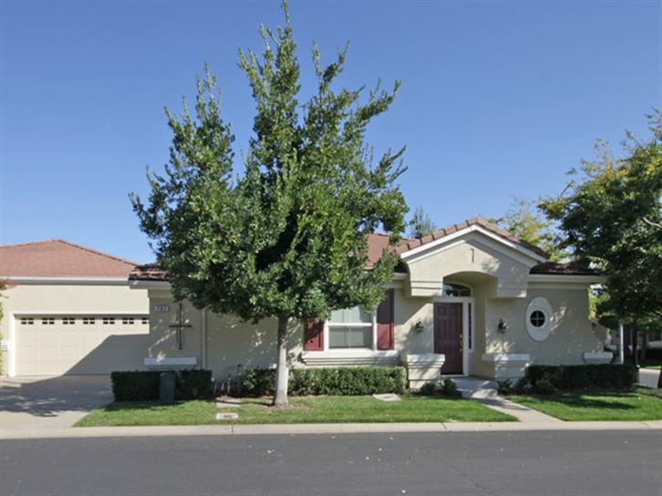 702 Cascara Dr, Folsom, CA 95630 photo 1