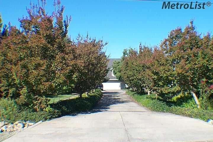 8225 Chester Dr, Sacramento, CA 95830 photo 1
